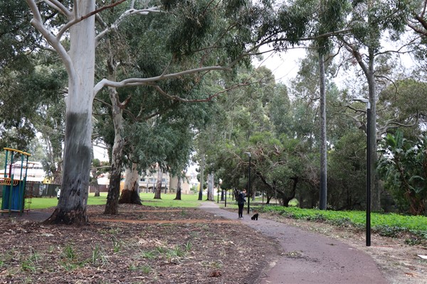 Parks & Facilities - Brentham - Brentham Street Reserve