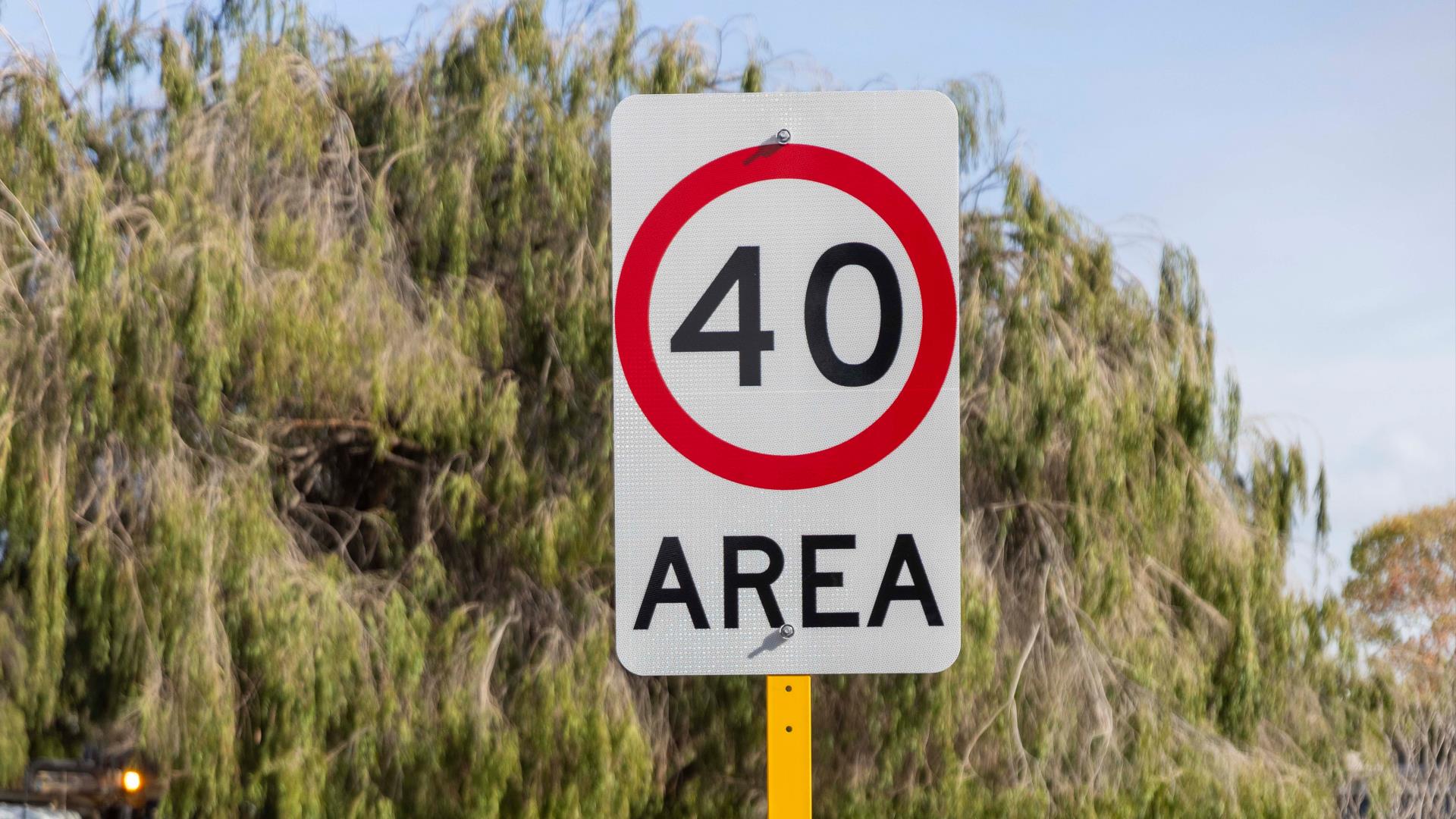 Local speed limits drop to 40km/h